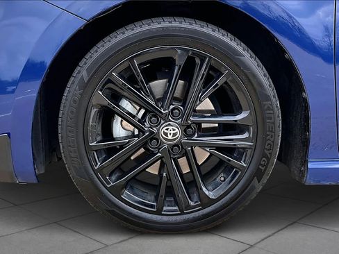 Used 2025 Toyota Camry SE image 11