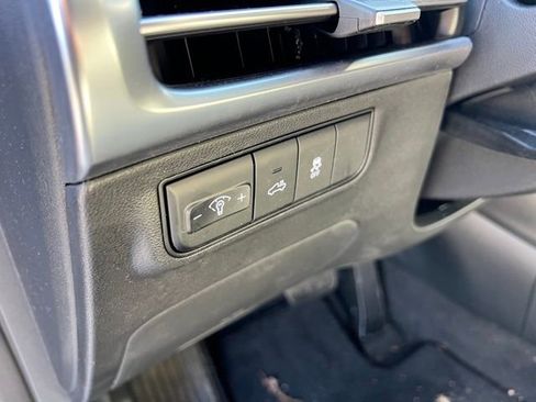 Certified 2025 Hyundai Santa Cruz SE image 19