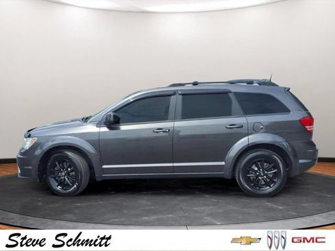Used 2019 Dodge Journey SE FWD image 2