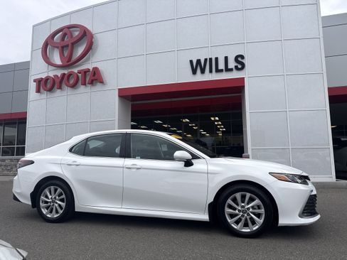 Used 2022 Toyota Camry LE w/ Cold Weather Package AWD/4WD image 1