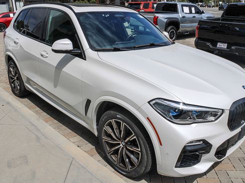 Used 2021 BMW X5 xDrive45e w/ M Sport Package AWD/4WD image 3