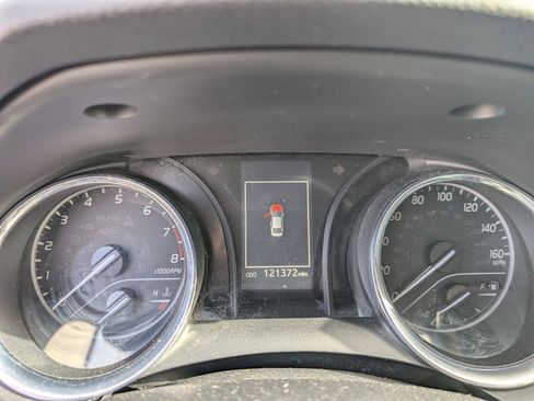 Used 2019 Toyota Camry SE image 10