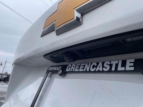 Used 2025 Chevrolet Trax LT w/ LT Convenience Package image 19