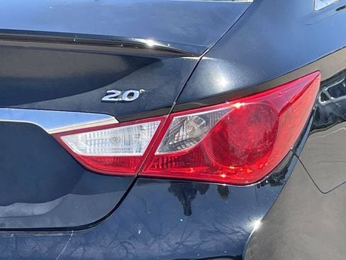 Used 2014 Hyundai Sonata SE w/ Premium Package 03 FWD image 6