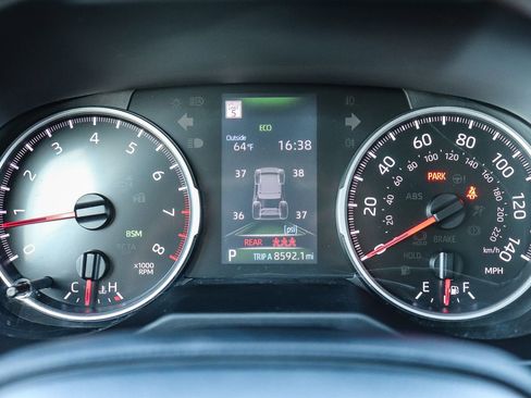 Certified 2022 Toyota RAV4 XLE w/ Convenience Package FWD image 29