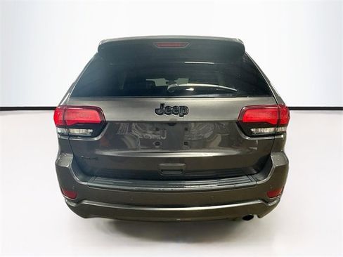 Used 2020 Jeep Grand Cherokee Altitude image 6