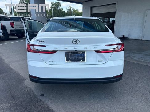 Used 2025 Toyota Camry LE FWD image 26