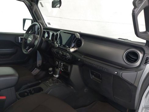 Used 2022 Jeep Wrangler Unlimited Sport AWD/4WD image 29