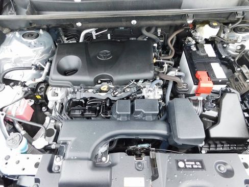 Used 2022 Toyota RAV4 LE image 35