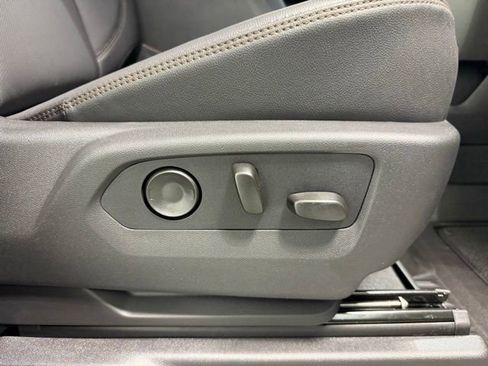 New 2026 GMC Sierra 1500 AT4 w/ Technology Package AWD/4WD image 32