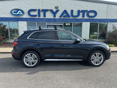 Used 2018 Audi Q5 2.0T Premium Plus w/ Premium Plus Package AWD/4WD image 3
