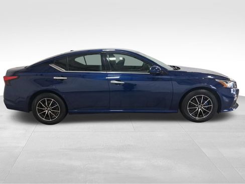 Used 2019 Nissan Altima 2.5 S FWD image 4