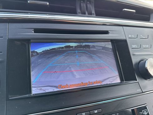 Used 2014 Toyota Avalon XLE image 4