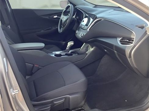 Used 2024 Chevrolet Malibu LT image 13