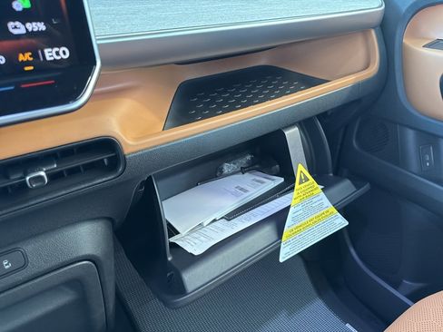 New 2025 Volkswagen ID. Buzz Pro S Plus image 45