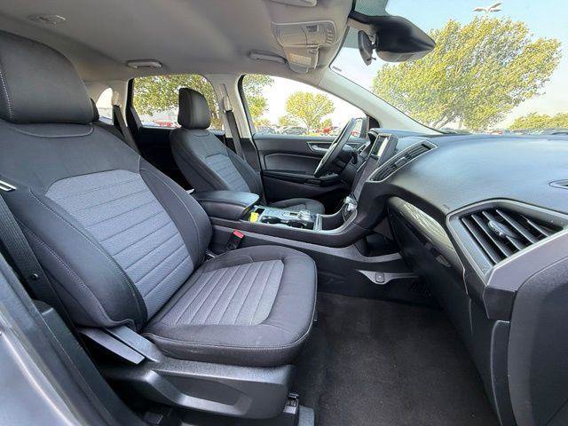 Used 2022 Ford Edge SE AWD/4WD image 3