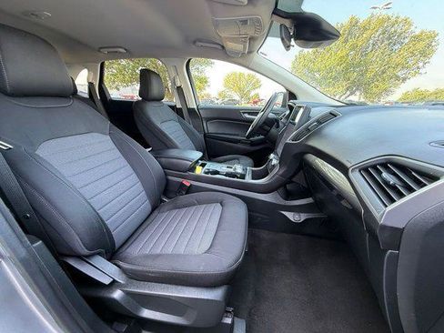 Used 2022 Ford Edge SE AWD/4WD image 3