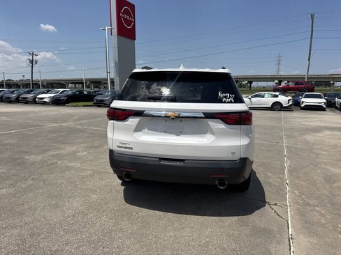Used 2023 Chevrolet Traverse LT FWD image 23