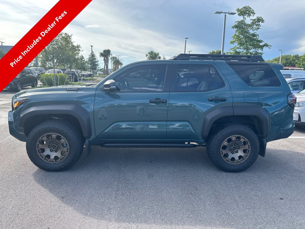 Used 2025 Toyota 4Runner Trailhunter AWD/4WD image 3