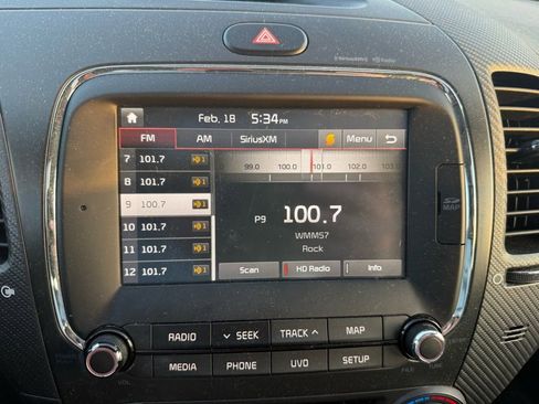 Used 2017 Kia Forte EX w/ EX Premium Tech Package image 12