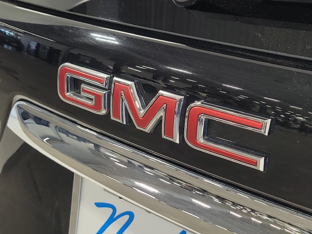 Used 2024 GMC Terrain SLT AWD/4WD image 7