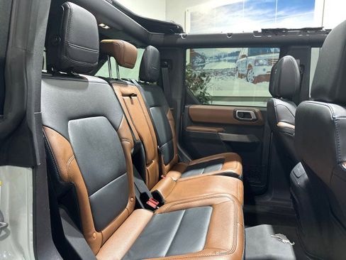 Used 2022 Ford Bronco Outer Banks w/ Sasquatch Package AWD/4WD image 60