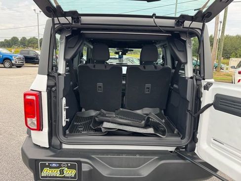 Used 2025 Ford Bronco Base image 10