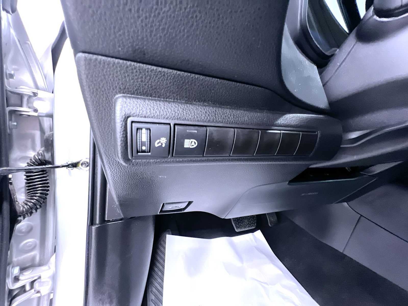 Used 2026 Toyota Corolla LE FWD image 16