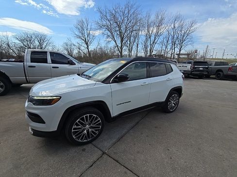 Used 2023 Jeep Compass Limited w/ Elite Group image 2