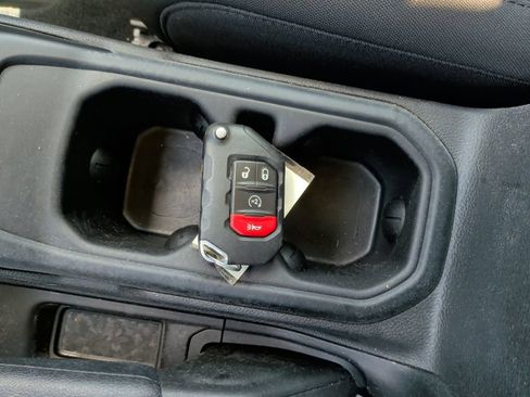 Used 2022 Jeep Gladiator Overland w/ LED Lighting Group AWD/4WD image 51
