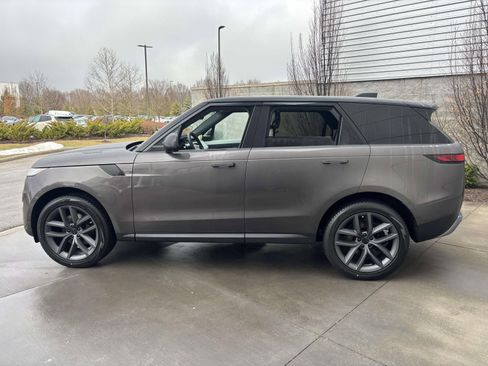 New 2026 Land Rover Range Rover Sport SE AWD/4WD image 8