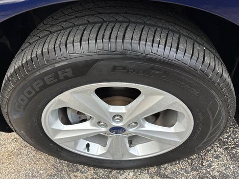 Used 2016 Ford Edge SE FWD image 27