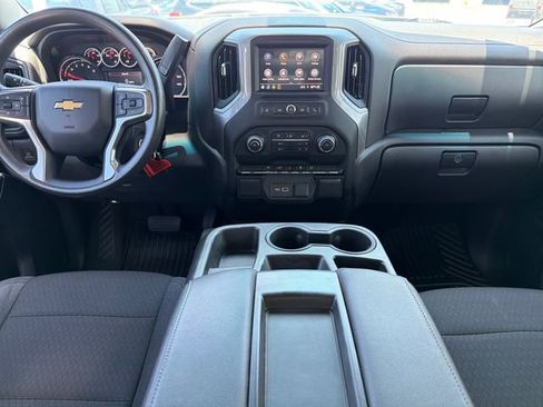 Used 2022 Chevrolet Silverado 1500 Custom w/ Safety Confidence Package AWD/4WD image 9