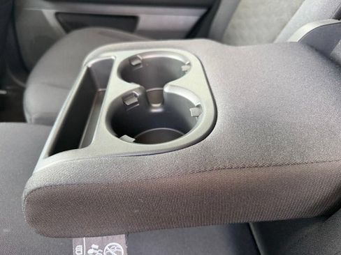 Used 2025 Nissan Pathfinder SV FWD image 15