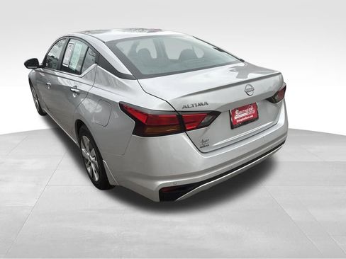 Used 2024 Nissan Altima 2.5 S image 18