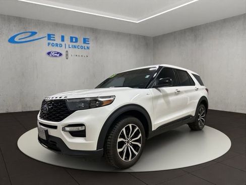 Certified 2022 Ford Explorer ST-Line AWD/4WD image 5