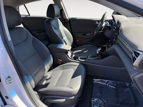 Used 2020 Hyundai Ioniq Limited FWD image 19