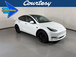 Used 2024 Tesla Model Y Long Range AWD/4WD video 1