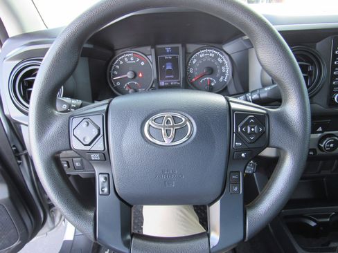 Used 2020 Toyota Tacoma SR image 15