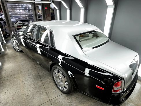 Used 2009 Rolls-Royce Phantom Sedan image 11