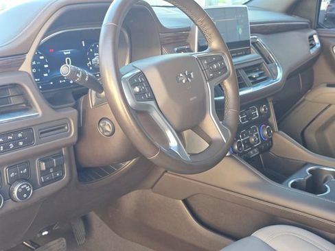Used 2023 Chevrolet Tahoe Z71 w/ Z71 Off-Road Package AWD/4WD image 9