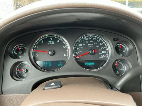 Used 2011 Chevrolet Tahoe LT AWD/4WD image 16