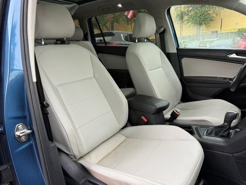 Used 2018 Volkswagen Tiguan SE FWD image 14
