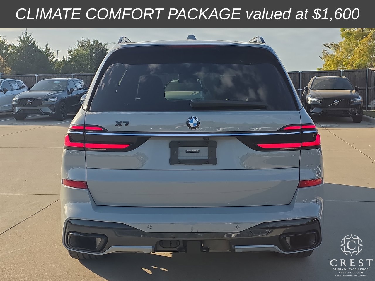 Used 2023 BMW X7 xDrive40i w/ M Sport Package AWD/4WD image 4