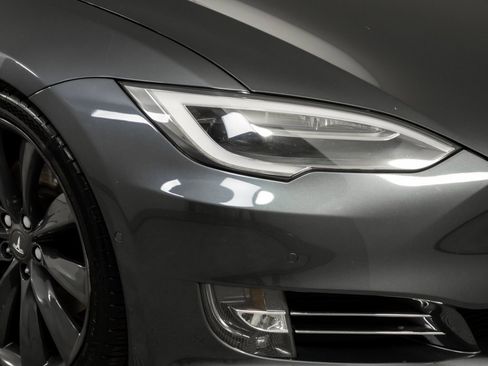 Used 2016 Tesla Model S AWD image 33