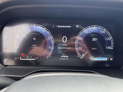 Used 2024 Jeep Grand Cherokee L Laredo image 10