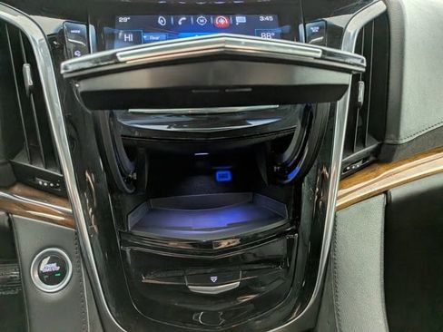 Used 2017 Cadillac Escalade Premium Luxury image 11