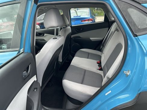 Used 2022 Hyundai Kona SE AWD/4WD image 10