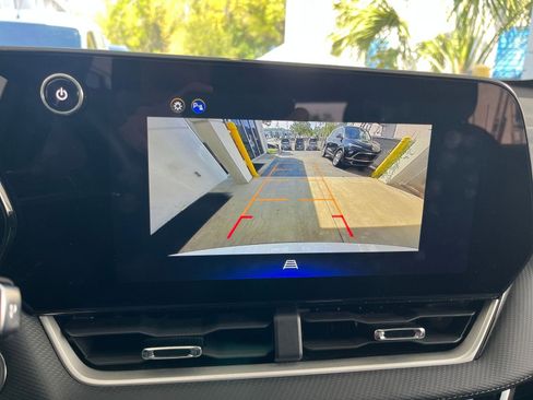 Used 2025 Chevrolet Equinox LT image 23