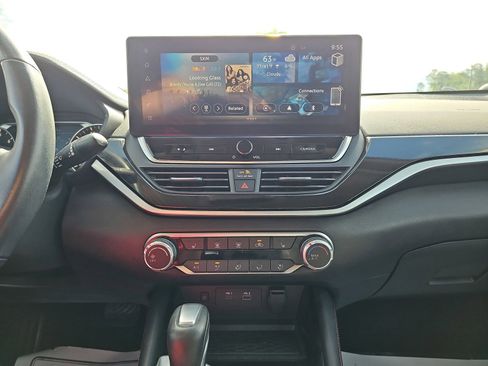 Used 2023 Nissan Altima 2.5 SR w/ SR Premium Package FWD image 22